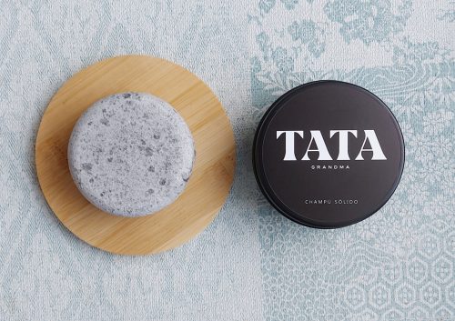 Champú sólido TATA en base de madera.